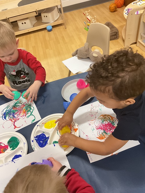 children painting