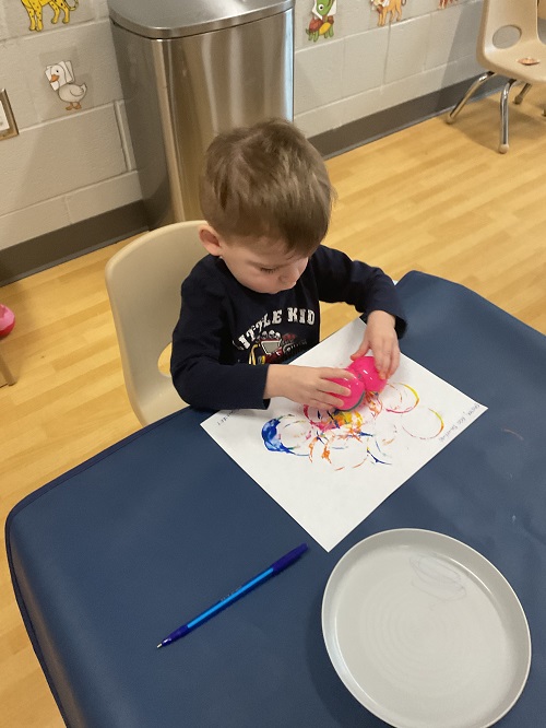 1 child painting